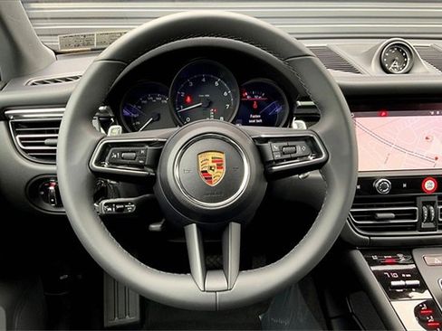 New 2025 Porsche Macan image 7