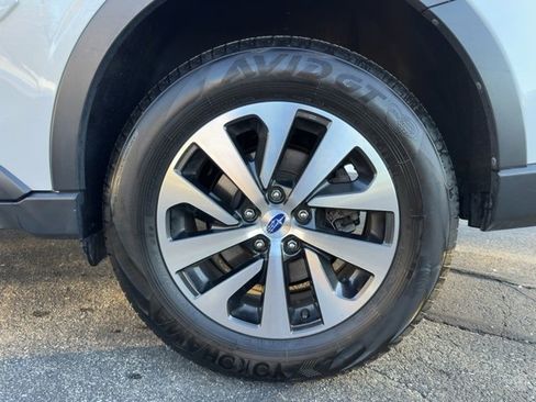 Used 2020 Subaru Outback Premium image 27