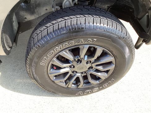 Used 2019 Ford Ranger XLT w/ Equipment Group 302A Luxury RWD image 9