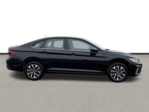 New 2026 Volkswagen Jetta SE FWD image 4