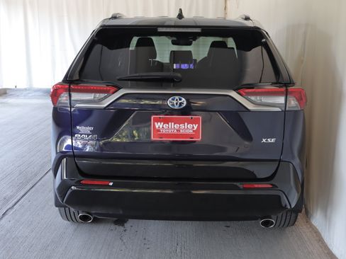 Used 2024 Toyota RAV4 XSE w/ Weather Package AWD/4WD image 28