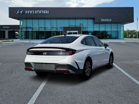 New 2026 Hyundai Sonata Blue FWD image 7