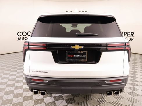 Used 2024 Chevrolet Traverse LS image 22