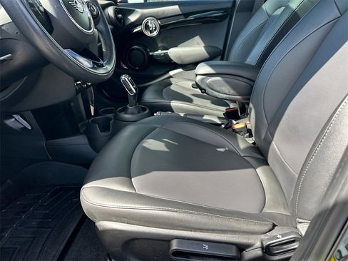 Used 2020 MINI Cooper 4-Door Hardtop image 10