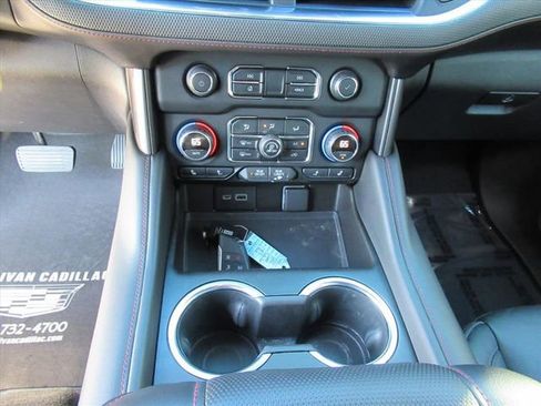 Used 2021 Chevrolet Suburban RST w/ Luxury Package image 21