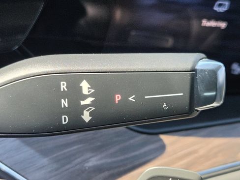 Used 2025 Chevrolet Tahoe LT RWD image 20