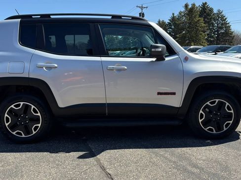Used 2016 Jeep Renegade Trailhawk AWD/4WD image 11