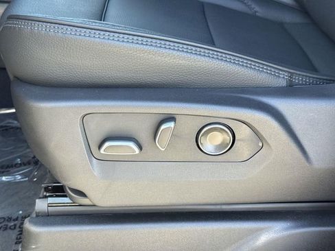 New 2026 GMC Yukon XL Denali w/ Denali Reserve Package RWD image 21