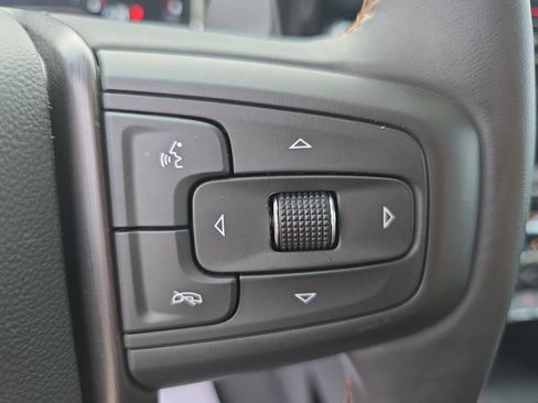 Certified 2025 GMC Sierra 1500 AT4 w/ AT4 Premium Package AWD/4WD image 18