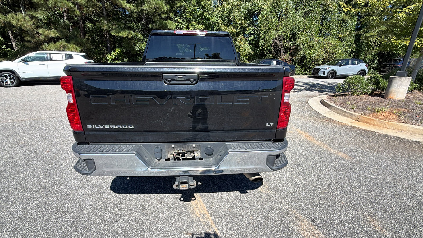 Used 2025 Chevrolet Silverado 2500 LT w/ Convenience Package AWD/4WD image 9