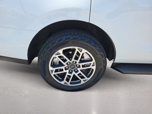 Used 2025 Ford Expedition Active AWD/4WD image 7
