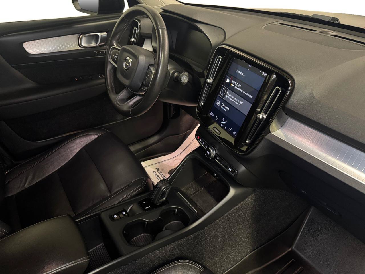 Used 2019 Volvo XC40 T5 Momentum AWD/4WD image 4
