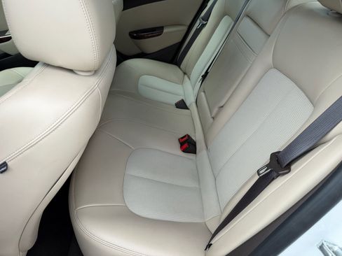 Used 2012 Buick Verano FWD image 19