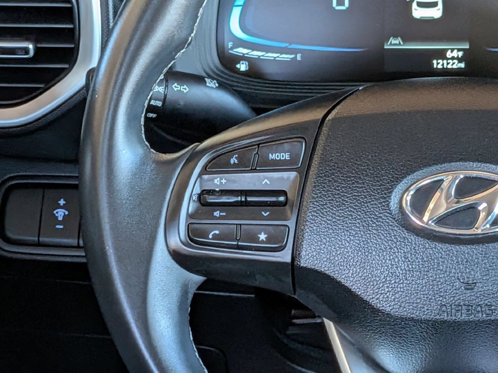 Used 2026 Hyundai Venue SEL FWD image 17