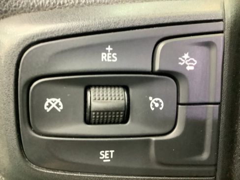 Used 2022 Chevrolet Silverado 1500 Custom image 18