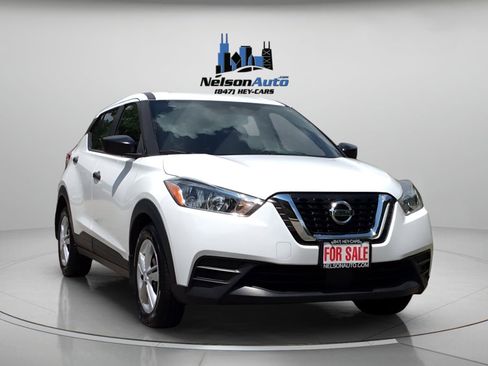 Used 2020 Nissan Kicks S FWD image 2