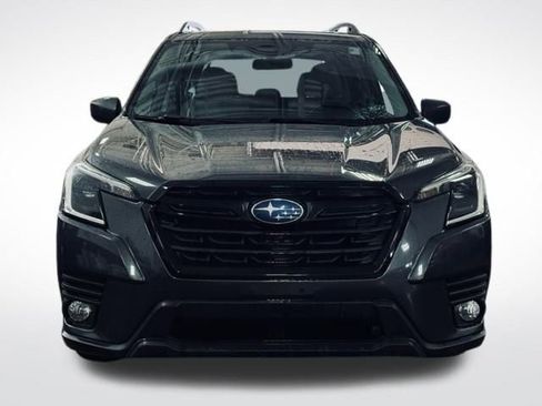 Used 2022 Subaru Forester Premium image 3