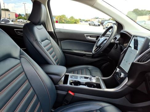 Used 2023 Ford Edge SEL w/ Sport Appearance Package AWD/4WD image 6