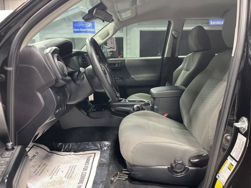 Used 2023 Toyota Tacoma SR image 12