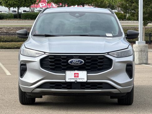 Used 2023 Ford Escape ST-Line AWD/4WD image 9