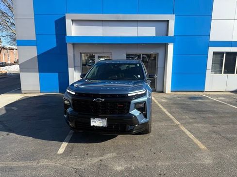 Used 2025 Chevrolet Traverse RS w/ LPO, Floor Liner Package image 2