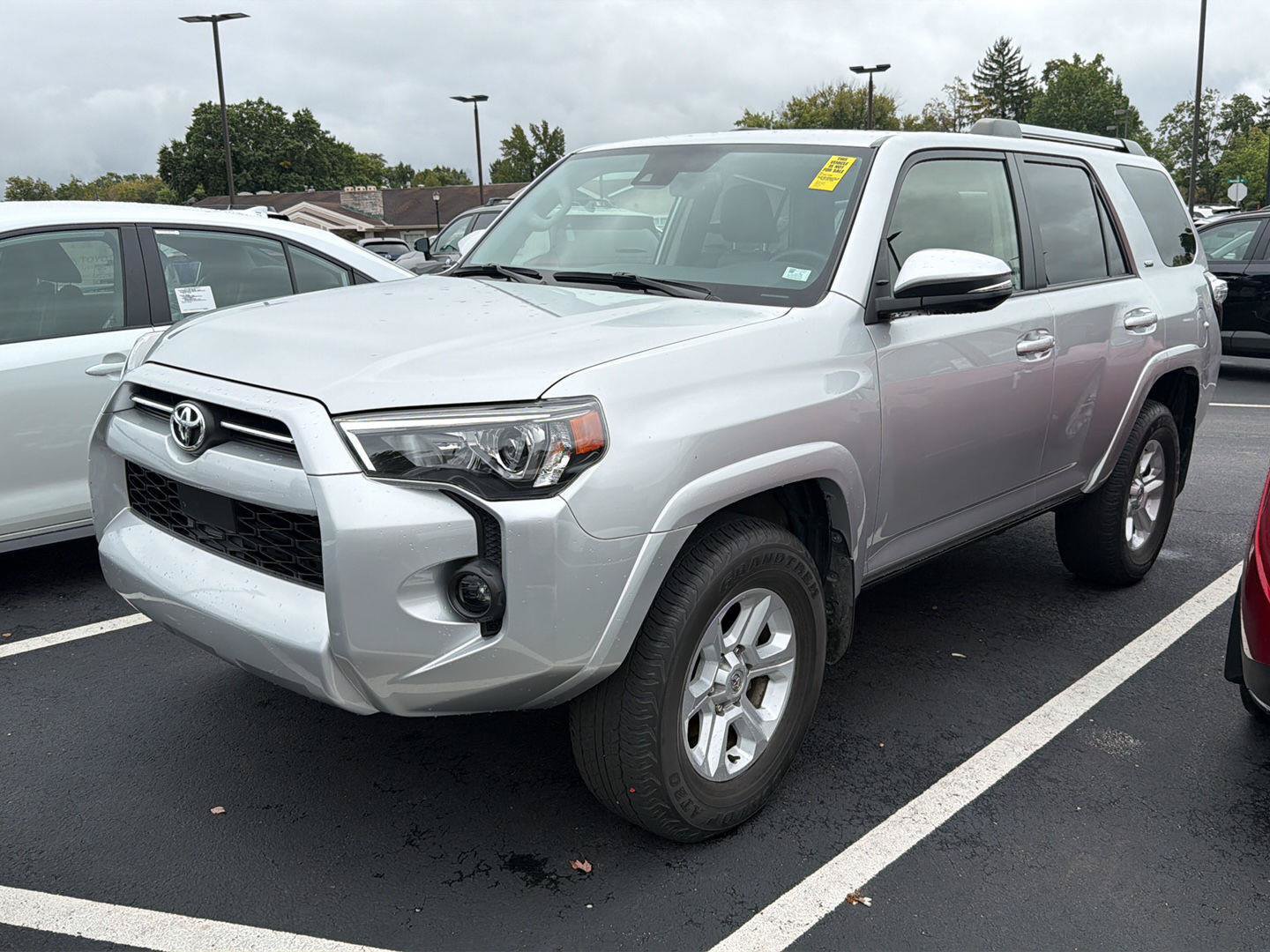 Used 2023 Toyota 4Runner SR5 Premium w/ Moonroof Package AWD/4WD image 2