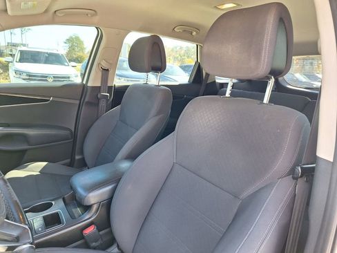 Used 2016 Kia Sorento LX w/ LX Convenience Package image 10