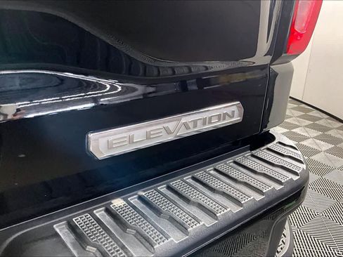 Used 2023 GMC Sierra 1500 Elevation AWD/4WD image 10