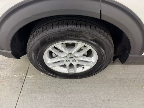 New 2026 Ford Explorer Active w/ Active Comfort Package image 5