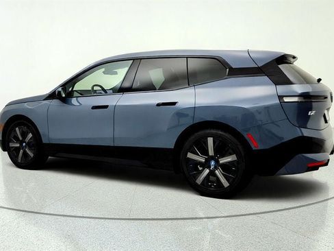 Used 2024 BMW iX xDrive50 w/ Premium Package AWD/4WD image 7