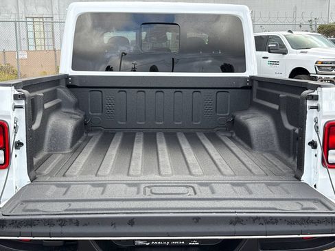 New 2026 Jeep Gladiator Sport AWD/4WD image 10