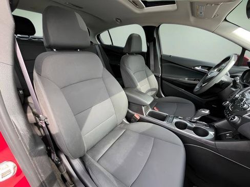 Used 2017 Chevrolet Cruze LT w/ Sun And Sound Package FWD image 31