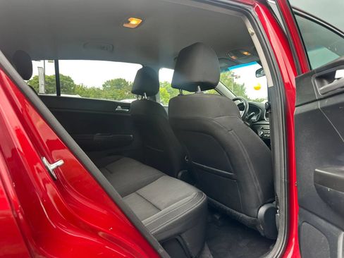 Used 2022 Kia Sportage LX AWD/4WD image 15