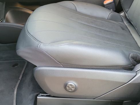 Used 2023 Mercedes-Benz EQE 350+ SUV w/ Exclusive Trim Package image 14