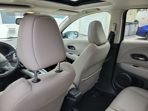 Certified 2022 Honda HR-V EX-L image 12