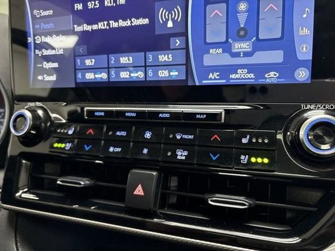 Used 2021 Toyota Highlander Limited image 44