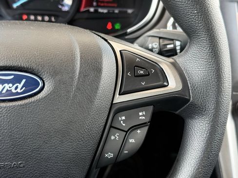 Used 2019 Ford Fusion SE FWD image 24