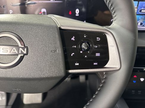 New 2025 Nissan Murano SV image 14