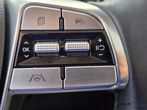 Certified 2025 Kia Telluride S FWD image 28