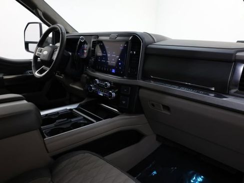 Used 2026 Ford F450 Platinum w/ Platinum Plus Package AWD/4WD image 93