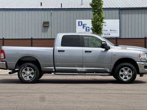 Used 2024 RAM 2500 Big Horn AWD/4WD image 3