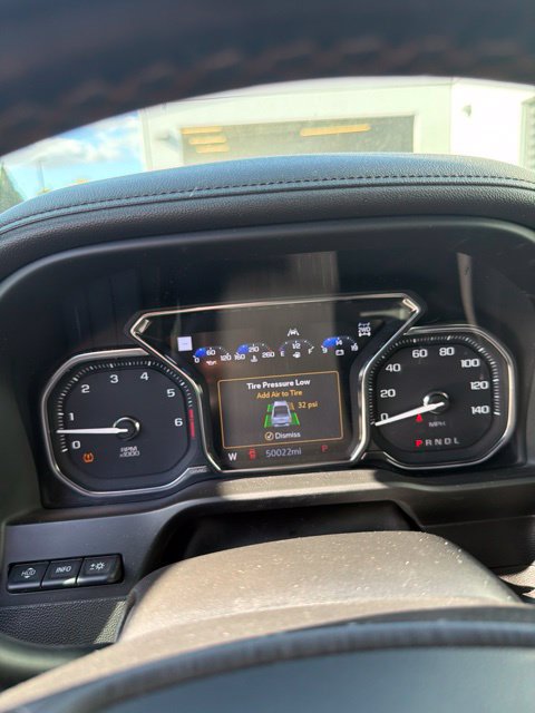 Used 2022 GMC Sierra 1500 AT4 w/ AT4 Premium Package AWD/4WD image 8