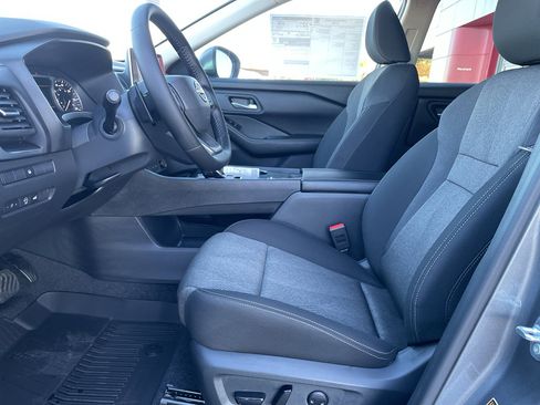 New 2026 Nissan Rogue SV image 10