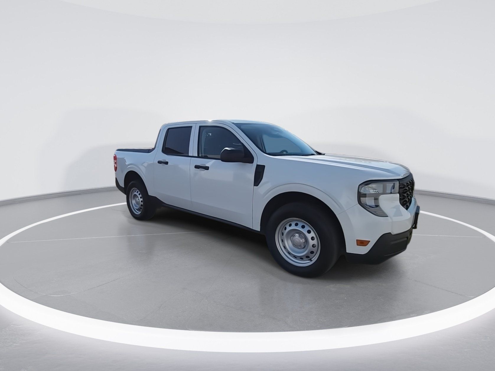 Used 2025 Ford Maverick XL FWD image 2