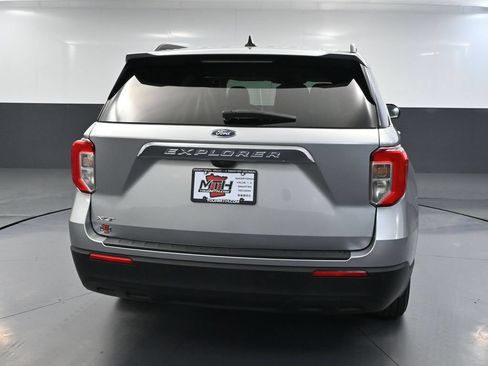 Used 2022 Ford Explorer XLT RWD image 5