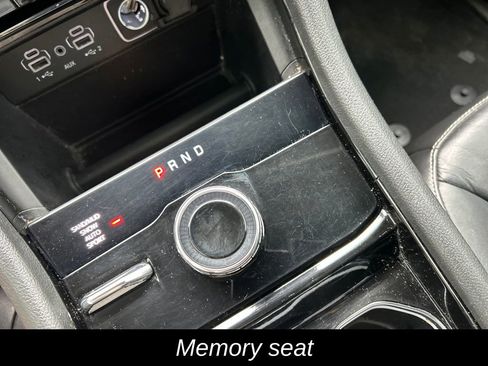 Used 2023 Jeep Grand Cherokee L Limited w/ Black Appearance Package image 23