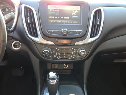 Used 2018 Chevrolet Equinox LT image 21