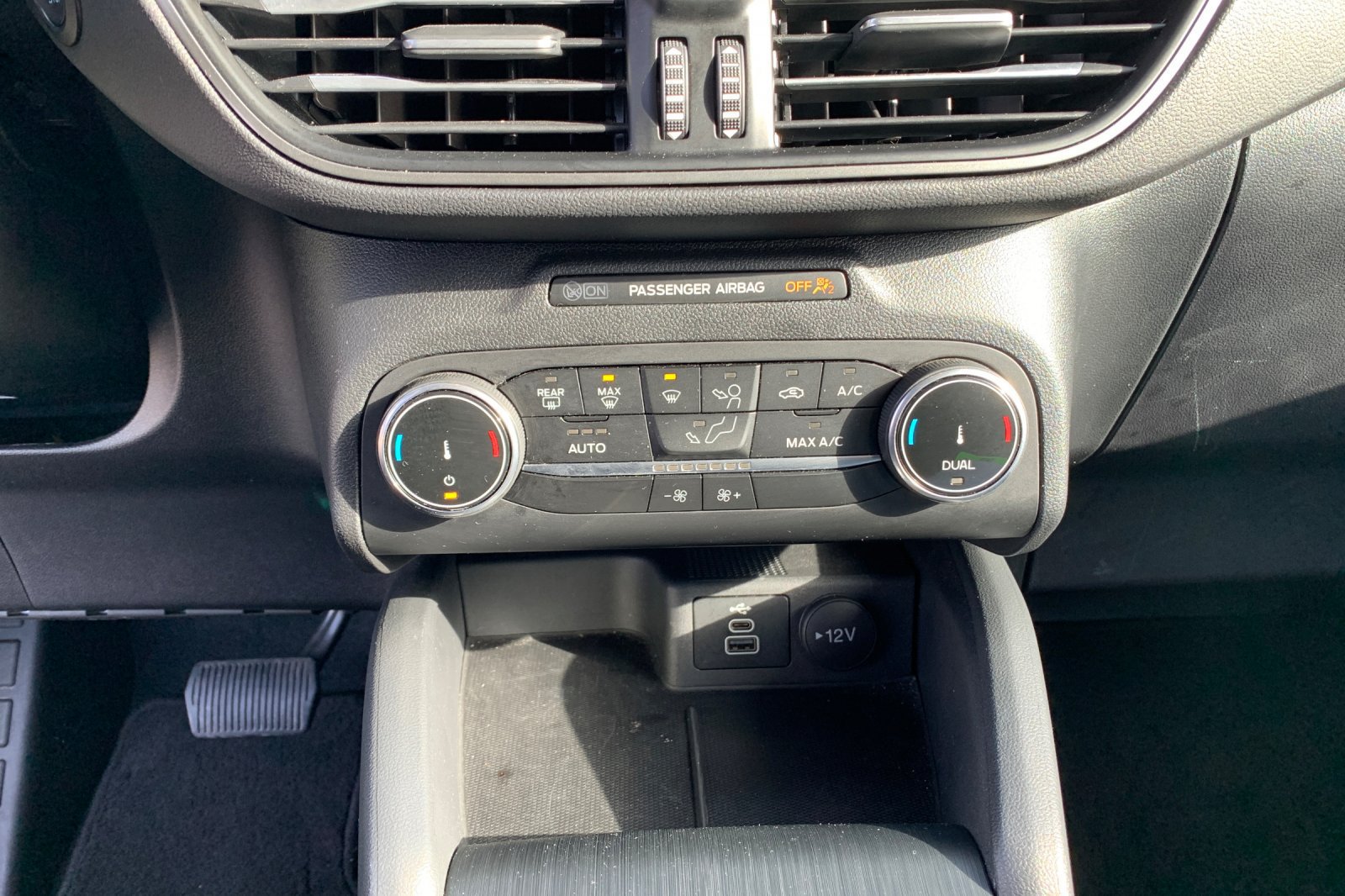 Used 2025 Ford Escape Active AWD/4WD image 25