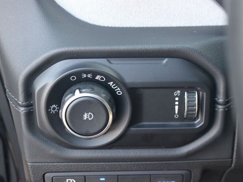 Used 2024 Jeep Wrangler Unlimited Sahara AWD/4WD image 29