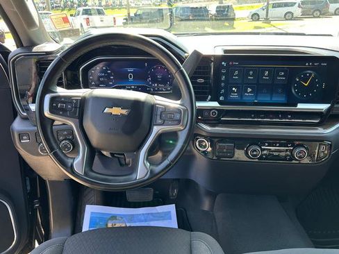 Used 2024 Chevrolet Silverado 2500 LT image 11